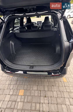 Внедорожник / Кроссовер Toyota RAV4 2020 в 