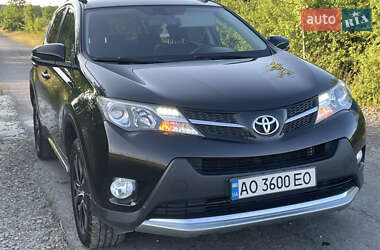 Позашляховик / Кросовер Toyota RAV4 2015 в Хусті