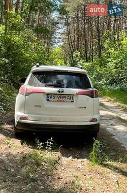 Внедорожник / Кроссовер Toyota RAV4 2015 в Харькове