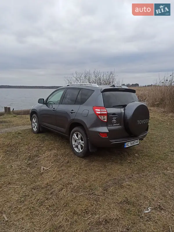 Toyota RAV4 2009