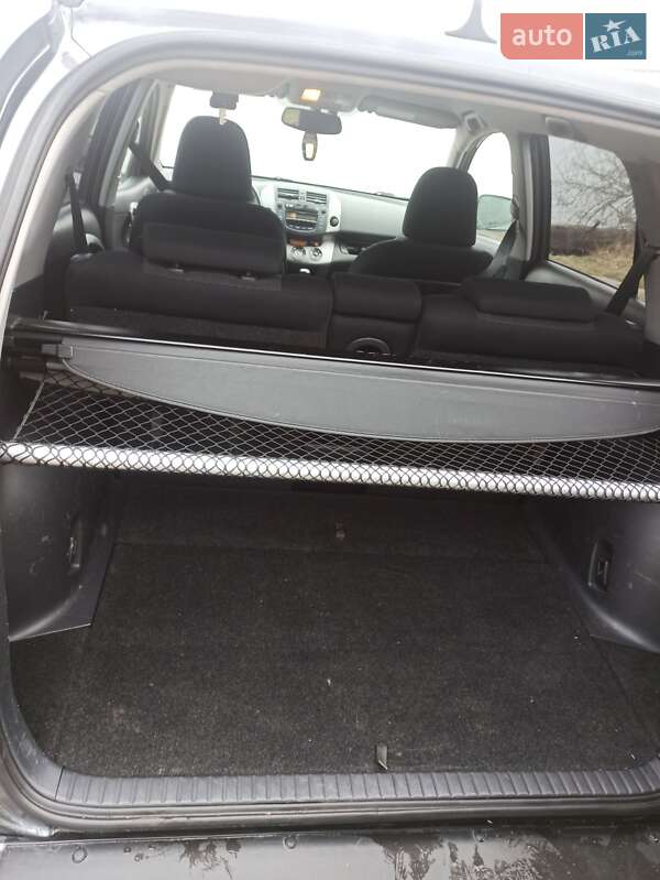 Позашляховик / Кросовер Toyota RAV4 2009 в Ратному