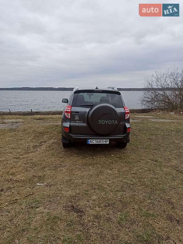 Позашляховик / Кросовер Toyota RAV4 2009 в Ратному
