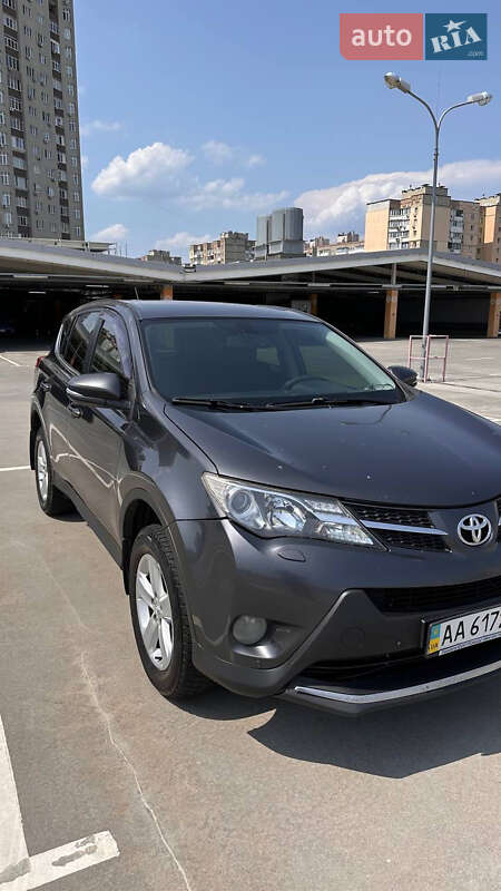 Внедорожник / Кроссовер Toyota RAV4 2013 в Киеве