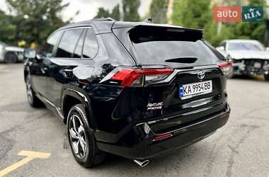 Внедорожник / Кроссовер Toyota RAV4 2023 в 