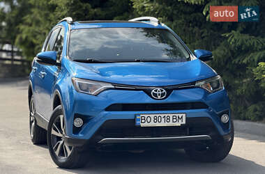 Позашляховик / Кросовер Toyota RAV4 2016 в Тернополі