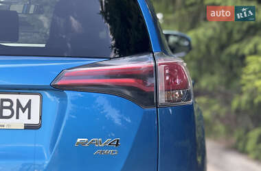 Позашляховик / Кросовер Toyota RAV4 2016 в Тернополі
