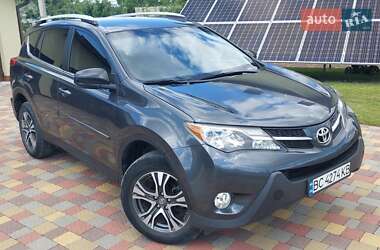 Позашляховик / Кросовер Toyota RAV4 2015 в Золочеві