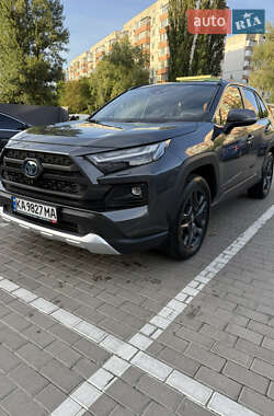 Внедорожник / Кроссовер Toyota RAV4 2021 в Киеве