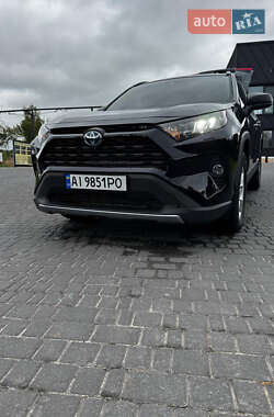 Внедорожник / Кроссовер Toyota RAV4 2021 в 