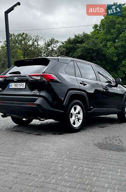 Внедорожник / Кроссовер Toyota RAV4 2021 в 