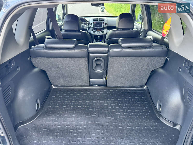 Позашляховик / Кросовер Toyota RAV4 2006 в Турці