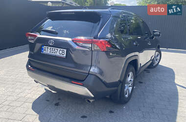 Внедорожник / Кроссовер Toyota RAV4 2023 в Городенке