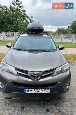 Внедорожник / Кроссовер Toyota RAV4 2015 в Житомире
