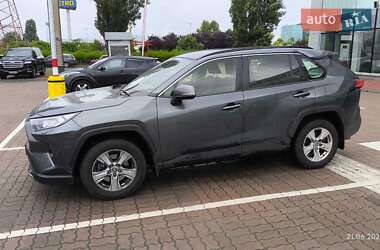 Позашляховик / Кросовер Toyota RAV4 2021 в Києві