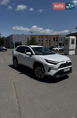 Внедорожник / Кроссовер Toyota RAV4 2023 в Днепре