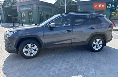 Позашляховик / Кросовер Toyota RAV4 2020 в 