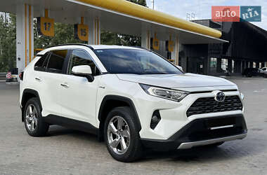 Внедорожник / Кроссовер Toyota RAV4 2021 в Киеве