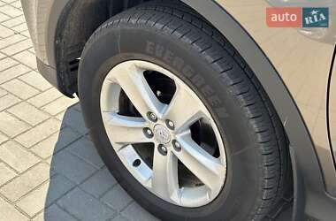 Позашляховик / Кросовер Toyota RAV4 2014 в 
