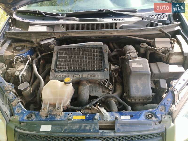 Позашляховик / Кросовер Toyota RAV4 2003 в Ізюмі