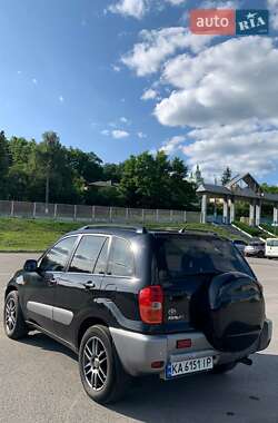 Внедорожник / Кроссовер Toyota RAV4 2002 в  фото 4 Внедорожник / Кроссовер Toyota RAV4 2002 в