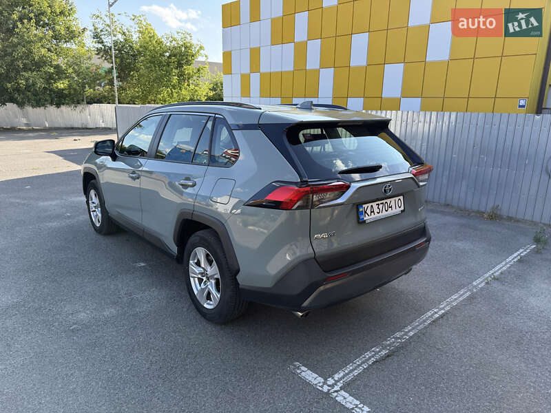 Внедорожник / Кроссовер Toyota RAV4 2021 в Борисполе
