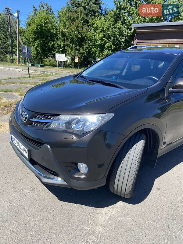 Позашляховик / Кросовер Toyota RAV4 2015 в Любомлі