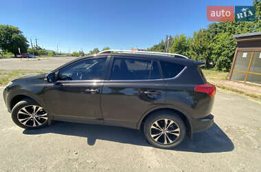 Позашляховик / Кросовер Toyota RAV4 2015 в  фото 10 Позашляховик / Кросовер Toyota RAV4 2015 в