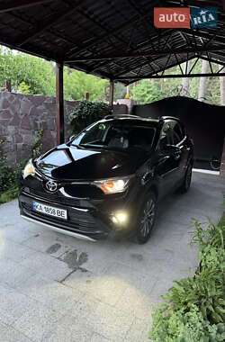 Позашляховик / Кросовер Toyota RAV4 2015 в Києві