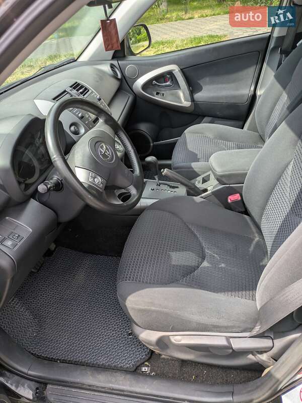 Позашляховик / Кросовер Toyota RAV4 2007 в Києві
