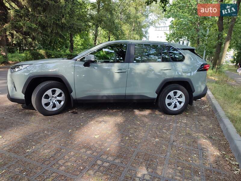 Внедорожник / Кроссовер Toyota RAV4 2022 в Виннице