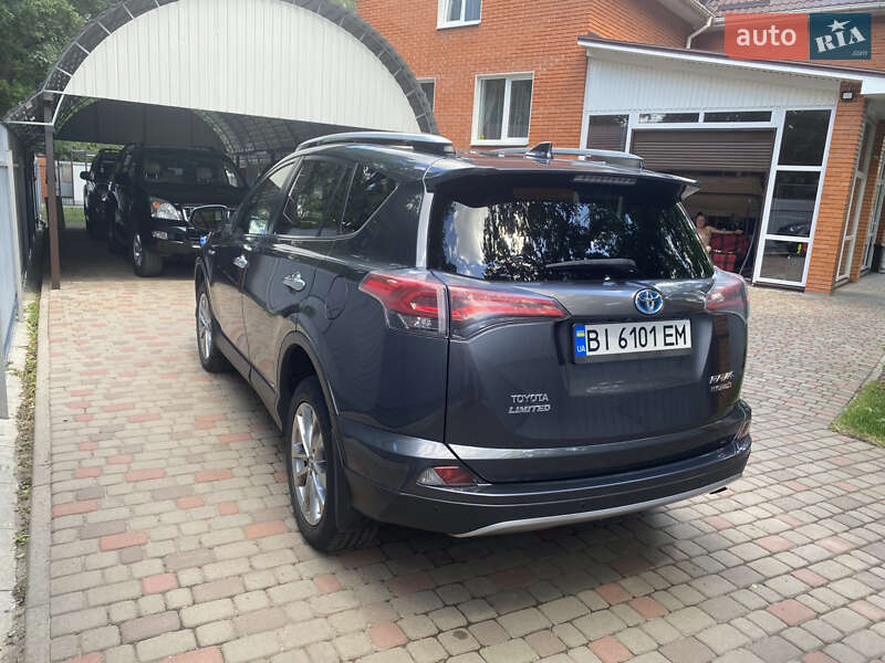 Позашляховик / Кросовер Toyota RAV4 2016 в Полтаві