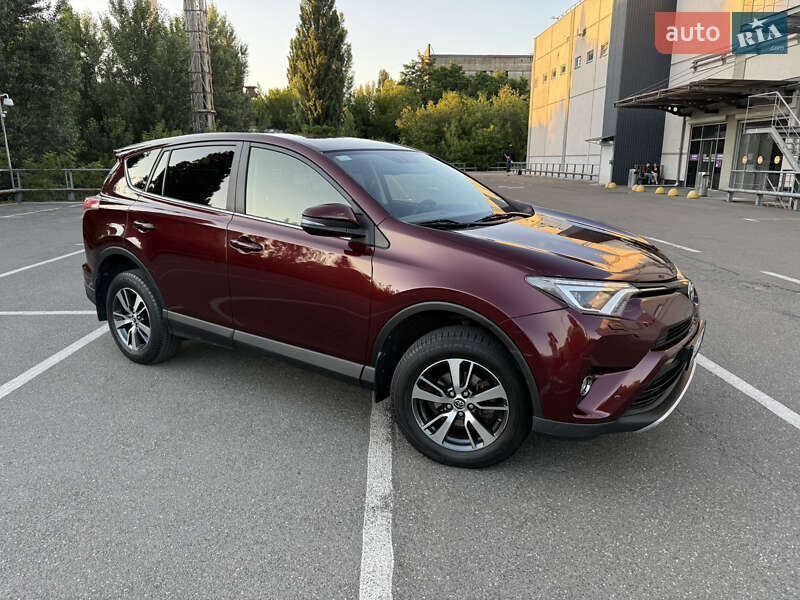 Toyota RAV4 2016