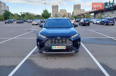 Внедорожник / Кроссовер Toyota RAV4 2023 в Киеве