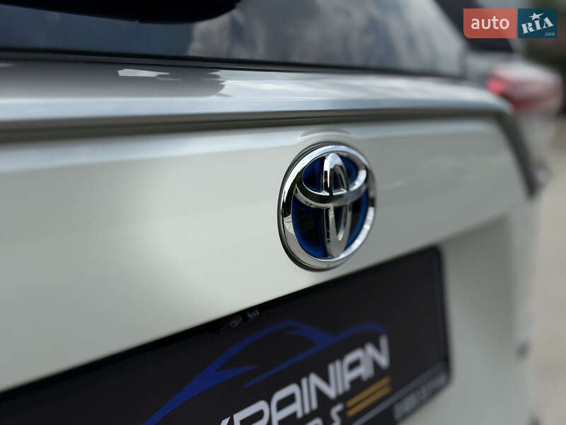 Внедорожник / Кроссовер Toyota RAV4 2022 в Днепре