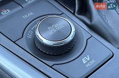 Внедорожник / Кроссовер Toyota RAV4 2021 в 