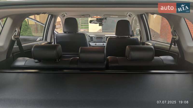 Внедорожник / Кроссовер Toyota RAV4 2013 в Дрогобыче