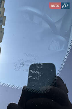 Внедорожник / Кроссовер Toyota RAV4 2011 в 