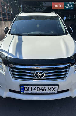 Внедорожник / Кроссовер Toyota RAV4 2011 в 