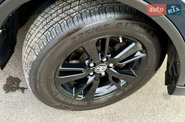 Позашляховик / Кросовер Toyota RAV4 2017 в 