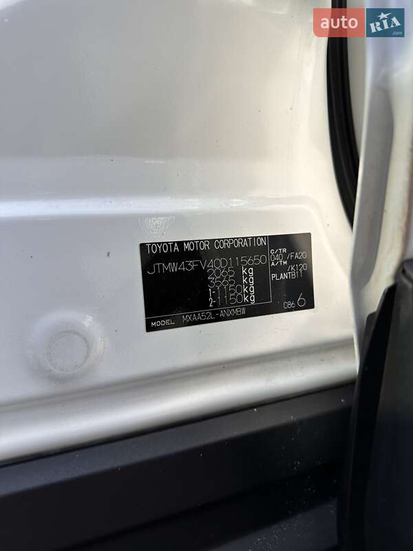 Внедорожник / Кроссовер Toyota RAV4 2022 в Киеве