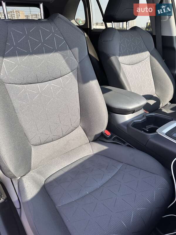Внедорожник / Кроссовер Toyota RAV4 2022 в Киеве