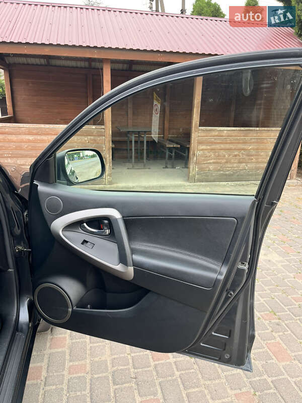 Внедорожник / Кроссовер Toyota RAV4 2007 в Заставной