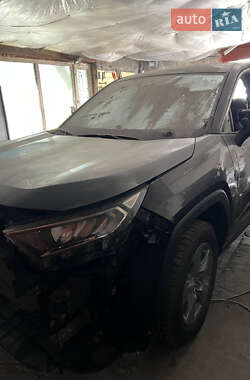 Внедорожник / Кроссовер Toyota RAV4 2021 в Киеве