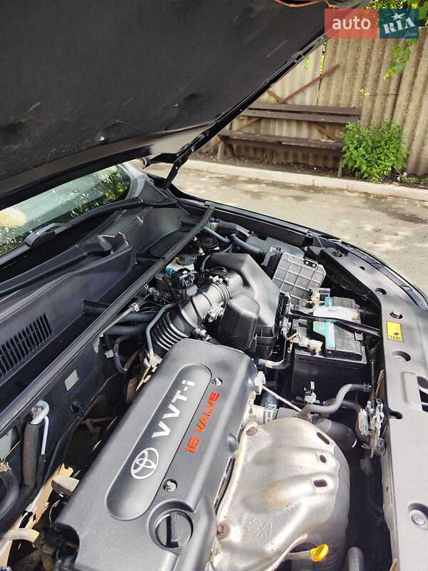 Внедорожник / Кроссовер Toyota RAV4 2006 в Харькове