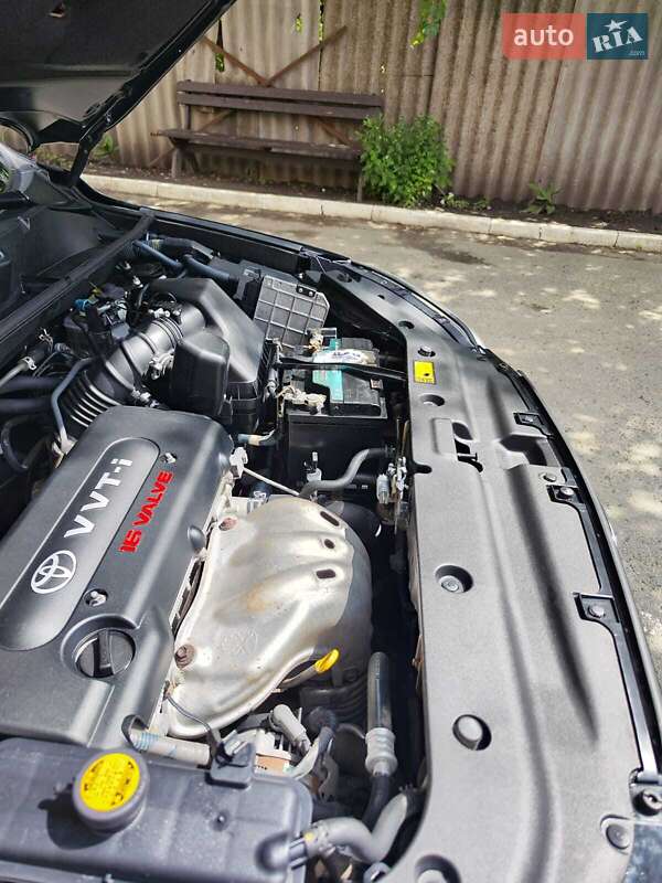 Внедорожник / Кроссовер Toyota RAV4 2006 в Харькове