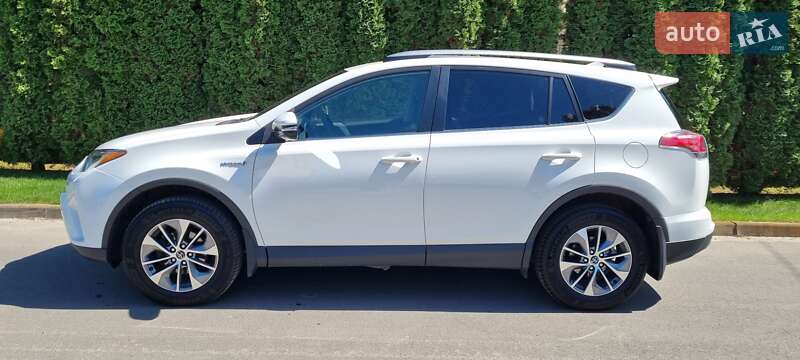 Внедорожник / Кроссовер Toyota RAV4 2018 в Киеве