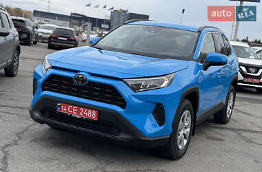 Внедорожник / Кроссовер Toyota RAV4 2019 в Львове