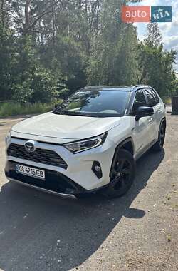 Позашляховик / Кросовер Toyota RAV4 2021 в Києві