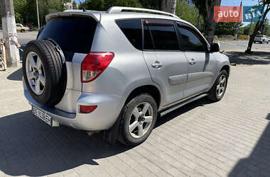 Позашляховик / Кросовер Toyota RAV4 2007 в Миколаєві