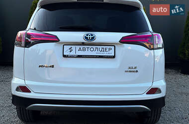 Внедорожник / Кроссовер Toyota RAV4 2016 в 